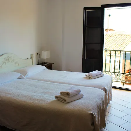 Sevillano Πανσιόν *